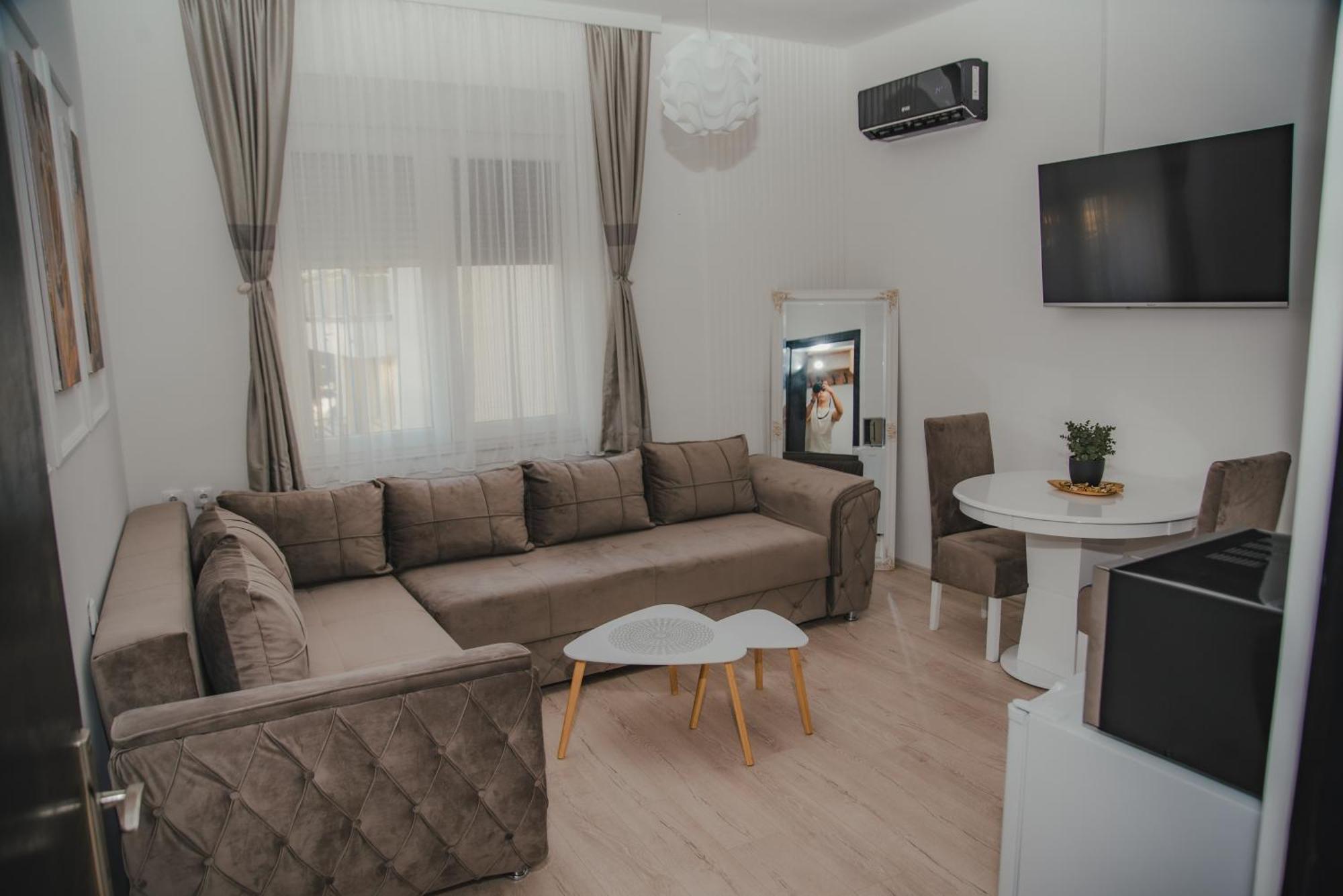 לסקובץ Jes Apartments מראה חיצוני תמונה