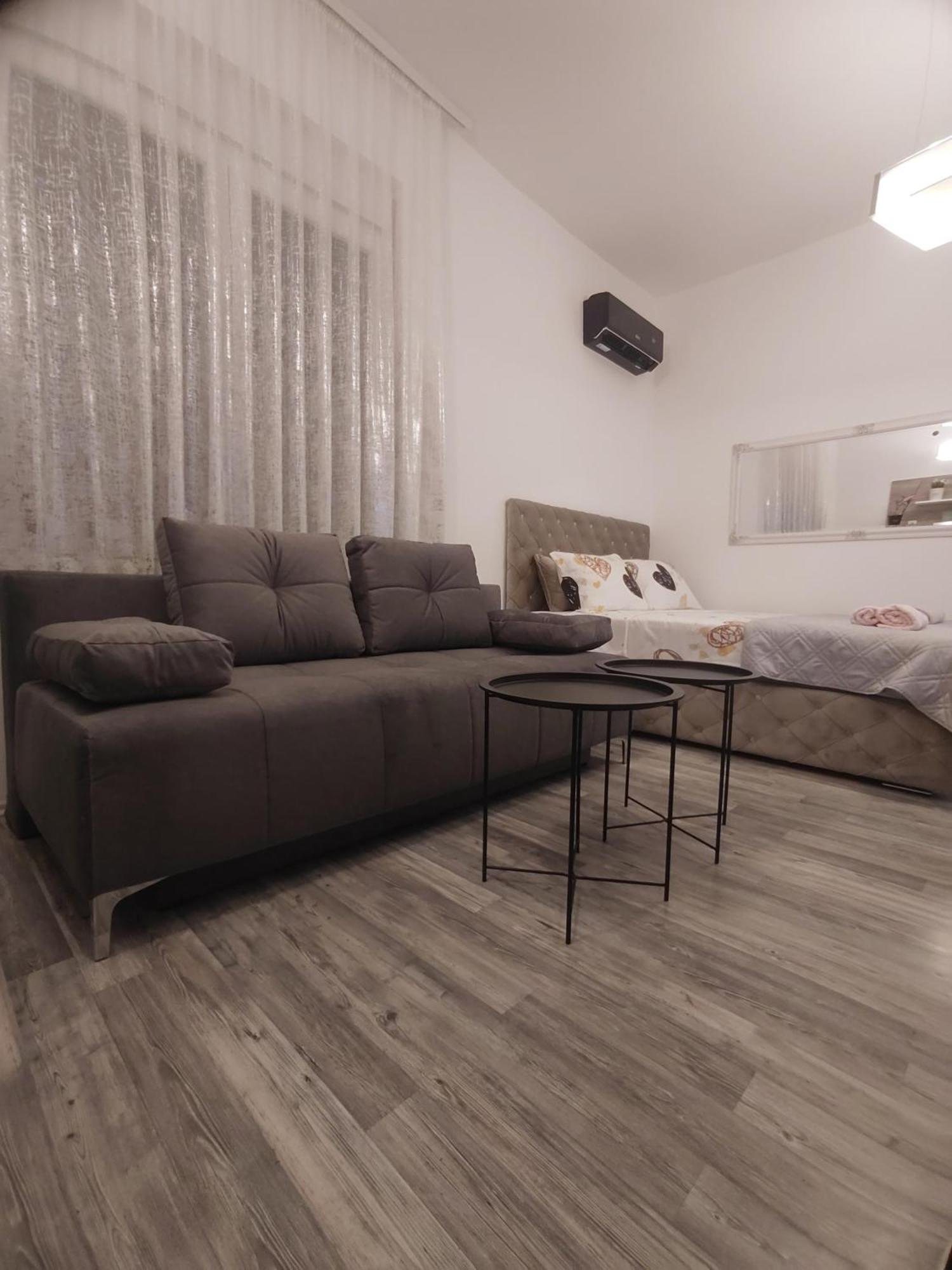 לסקובץ Jes Apartments מראה חיצוני תמונה
